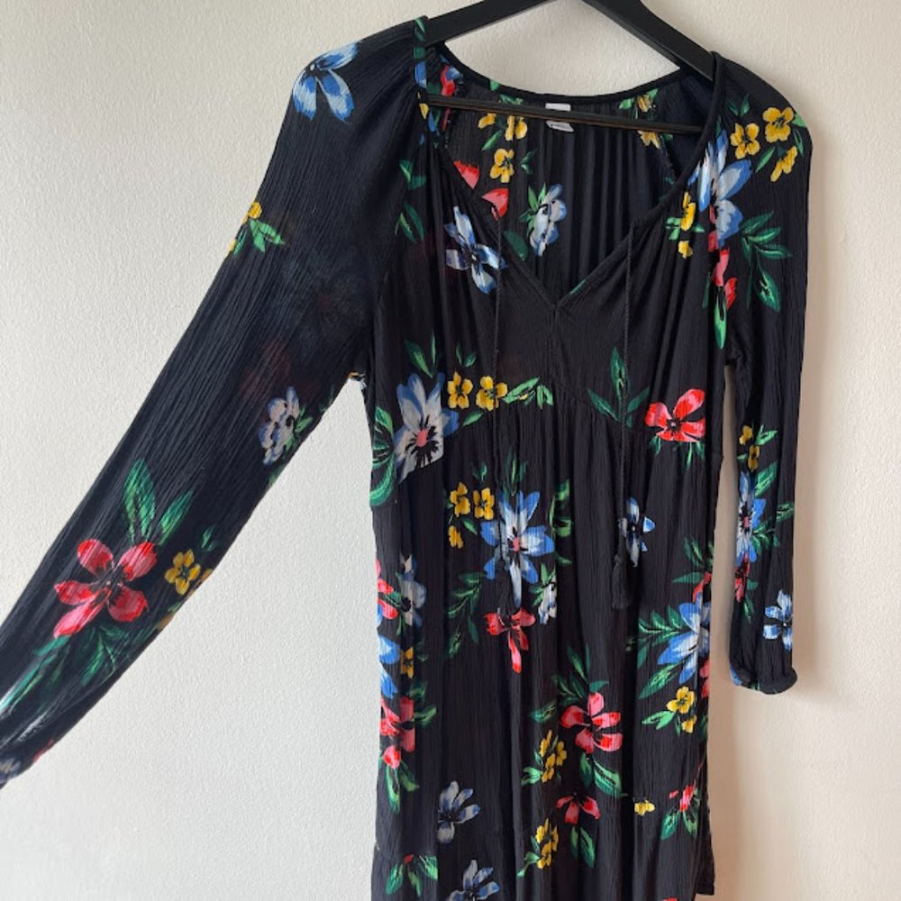 Black long sleeve mini dress with tropical floral print - Picture 6 of 8